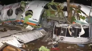 டெல்லி நோக்கி சென்ற ஏர் ஆம்புலன்ஸ் விபத்து…7 பேர் பலி !