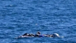 லிபியா கடற்கரையில் படகு விபத்து – 4 குழந்தைகள் உட்பட 53 பேர் பலி!