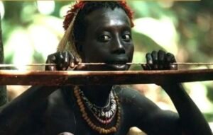 50,000 ஆண்டுகால தனிமை…. நவீன உலகை வெறுக்கும் ஜாரவா பழங்குடியினர்…. மிரளவைக்கும் பின்னணி….!! 