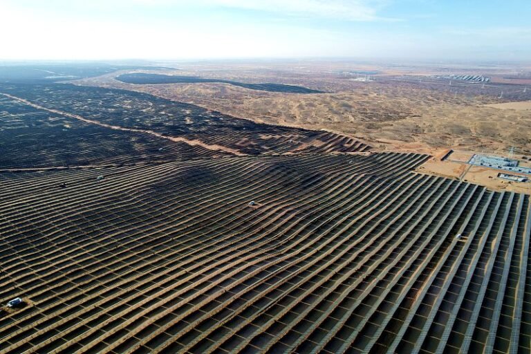 சீனாவில் சூரிய ஆற்றல் மூலம் மின்சார உற்பத்தித் திறன் அதிகரிப்பு