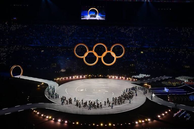 குளிர்கால ஒலிம்பிக் விளையாட்டுப் போட்டி துவக்க விழாவில் சீன அரசவை உறுப்பினர் பங்கெடுப்பு