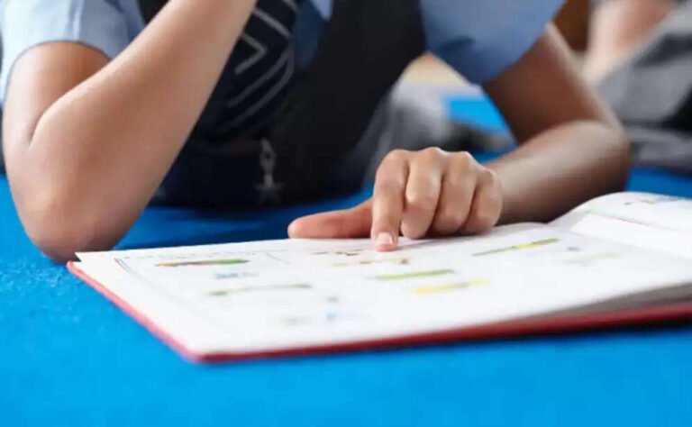 10-ம் வகுப்பு பாடத்திட்டம் 25% குறைப்பு: அடுத்த கல்வியாண்டு முதல் அமல்..!