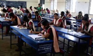 பொதுத்தேர்வு மாணவர்களுக்கு ஜாக்பாட்..! இனி கால்குலேட்டர் பயன்படுத்தலாம்..!