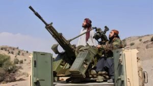 ஜலாலாபாத்தில் சுட்டு வீழ்த்தப்பட்ட பாகிஸ்தான் போர் விமானம்: உயிருடன் பிடிபட்ட விமானி  