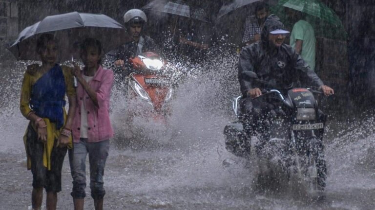 தென் மாவட்டங்களுக்கு ‘மஞ்சள்’ எச்சரிக்கை! சனிக்கிழமை முதல் கனமழைக்கு வாய்ப்பு  