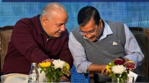 அரவிந்த் கெஜ்ரிவால், மணீஷ் சிசோடியா விடுதலை: டெல்லி மதுபானக் கொள்கை வழக்கில் தீர்ப்பு  