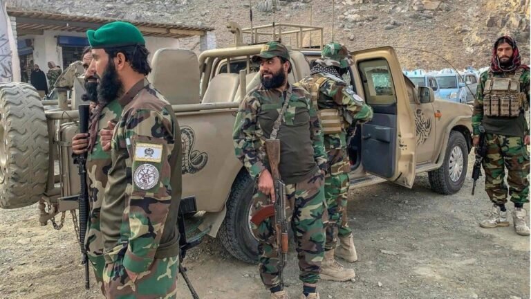 பாகிஸ்தான்-ஆப்கானிஸ்தான் போர்: சீனா, ரஷ்யா பதற்றத்தை குறைக்க அழைப்பு விடுத்தன  