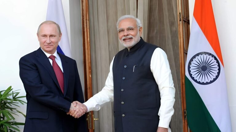 எண்ணெய் வாங்குவதில் தனது நிலைப்பாட்டை மாற்றவில்லை இந்தியா என்று ரஷ்யா தெரிவித்துள்ளது  