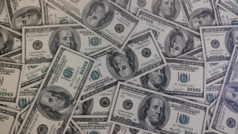 இந்தியாவின் அந்நியச் செலாவணி கையிருப்பு $725.7 பில்லியனாக உயர்வு: புதிய வரலாற்று சாதனை  