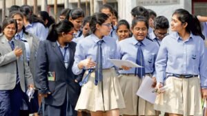 பொதுத்தேர்வு எழுதும் மாணவர்களுக்கு முக்கிய அறிவிப்புகளை வெளியிட்டது சிபிஎஸ்இ  