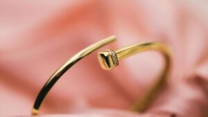 தங்க நகை பிரியர்களுக்கு நல்ல செய்தி; குறைந்தது விலை!  