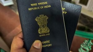 சக்தி வாய்ந்த பாஸ்போர்ட்டின் தரவரிசையில் இந்தியா முன்னேற்றம்; எத்தனையாவது இடம் தெரியுமா?  
