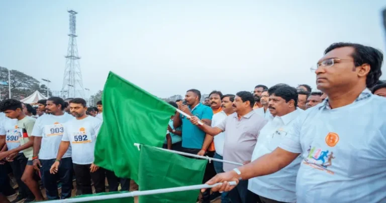 சேலத்தில் பாஜக சார்பில் நடைபெற்ற மாரத்தான் போட்டி – நயினார் நாகேந்திரன் தொடங்கி வைத்தார்!