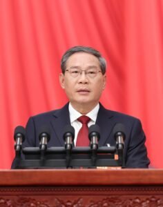 அரசுப் பணியறிக்கையை வழங்கிய சீனத் தலைமையமைச்சர் லீச்சியாங்