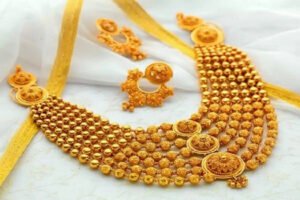 தங்கம் விலை சவரனுக்கு ரூ.5,360 உயர்வு