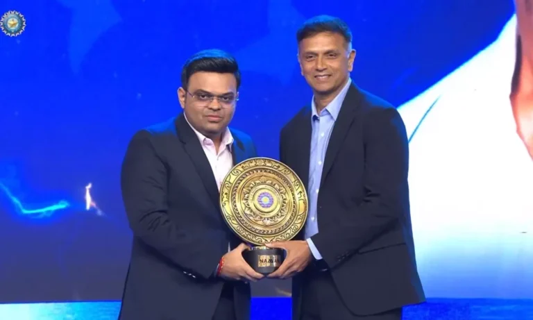 இந்திய கிரிக்கெட் அணியின் முன்னாள் கேப்டன் ராகுல் டிராவிட்டுக்கு வாழ்நாள் சாதனையாளர் விருது… பிசிசிஐ கௌரவிப்பு…!!!! 