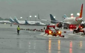 சென்னை சர்வதேச விமான நிலையத்தில் 33 விமான சேவைகள் ரத்து