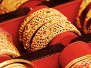 தங்கம் விலை சற்று குறைந்தது..!