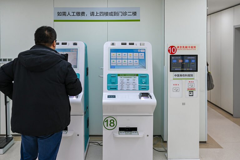 சீனாவில் 133கோடியைத் தாண்டிய அடிப்படை சுகாதார காப்பீட்டில் சேர்ந்தவர்களின் எண்ணிக்கை