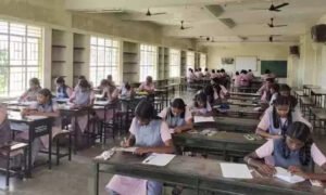 மாணவர்கள் கவனத்திற்கு! 1 முதல் 9-ஆம் வகுப்பு வரை தேர்வு எப்போது? வெளியானது முழு கால அட்டவணை!