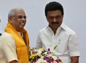 தமிழகத்திற்கு புதிய ஆளுநர்..! – பொறுப்பேற்ற கையோடு கபாலீஸ்வரர் கோயிலில் தரிசனம்..!