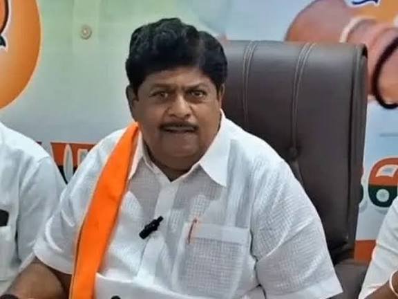 “அதிமுகவை அழிக்கவே ஓபிஎஸ் வந்தாரா?” இபிஎஸ் எடுத்தது சரியான முடிவுதான்.. உண்மையை உடைத்த கே.பி.ராமலிங்கம்.. திமுகவுக்கு விழுந்த பலத்த அடி..!! 