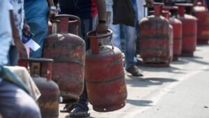 மாநிலங்களுக்கான வர்த்தக எல்பிஜி ஒதுக்கீட்டை 70% ஆக உயர்த்தியுள்ளது மத்திய அரசு  