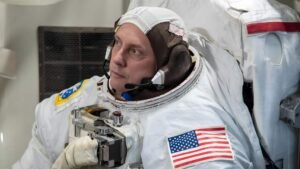 விண்வெளியில் திடீர் மருத்துவ அவசரநிலை: பாதியிலேயே பூமிக்குத் திரும்பிய நாசா விண்வெளி வீரர்  