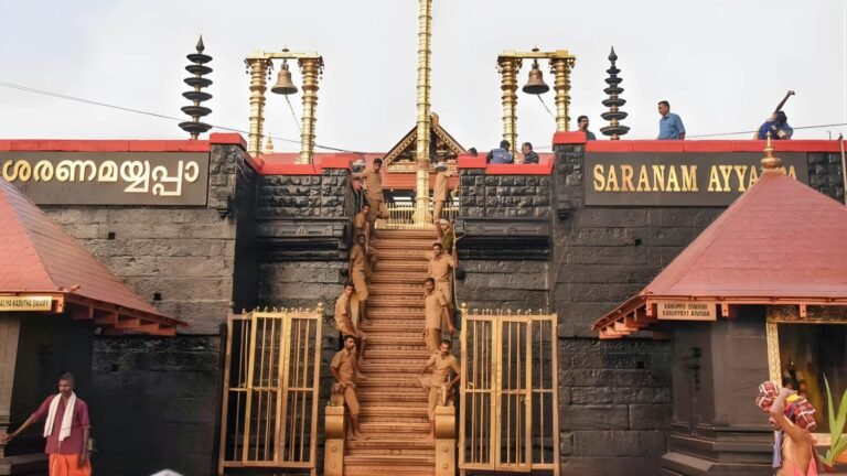 சபரிமலை விவகாரத்தில் கேரள அரசு திடீர் யூ-டர்ன்: பெண்களுக்குத் தடை விதிக்க ஆதரவு  