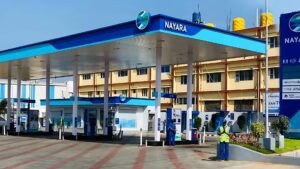 பெட்ரோல், டீசல் விலையை லிட்டருக்கு ரூ.5 வரை ஏற்றியது நயாரா எனர்ஜி  