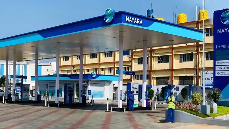 பெட்ரோல், டீசல் விலையை லிட்டருக்கு ரூ.5 வரை ஏற்றியது நயாரா எனர்ஜி  