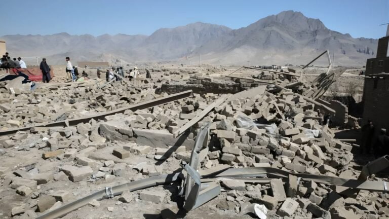 ஆப்கானிஸ்தான் மீது பாகிஸ்தான் வான்வழித் தாக்குதல்: இந்தியா கடும் கண்டனம்  