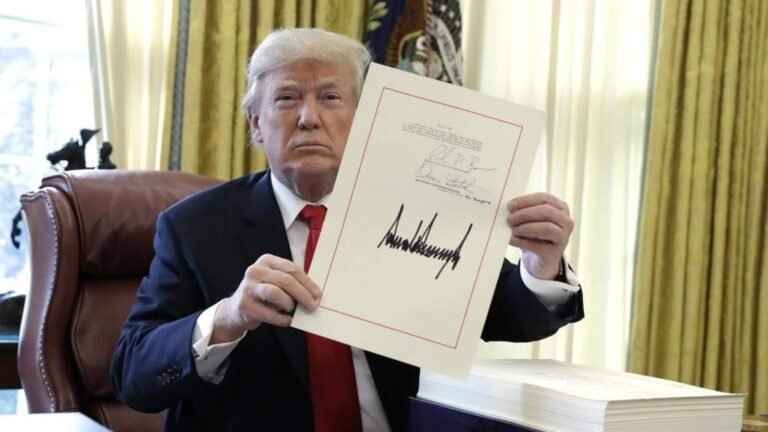 உச்ச நீதிமன்ற உத்தரவிற்கு பிறகு ‘வேறு வடிவத்தில்’ வரிகளை விதிக்க டிரம்ப் திட்டம்?  