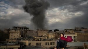 அமெரிக்கப் படைகள் தங்கியுள்ள வளைகுடா ஹோட்டல்கள் குறிவைக்கப்படும் என ஈரான் எச்சரிக்கை  