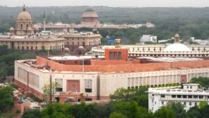 சம்பளம் வாங்க மறுக்கும் 2 எம்பிக்கள் நவீன் ஜிண்டால் மற்றும் பிமோல் அகோய்ஜம்  