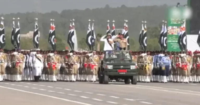 பாகிஸ்தானில் கடும் நிதிச்சுமை – தேசிய தின அணிவகுப்பு ரத்து செய்யப்படுவதாக அறிவிப்பு!