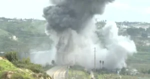 லெபனானில் உள்ள காஸ்மியா பாலம் மீது வான் வழி தாக்குதல்!