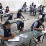 “டீச்சர்ஸ் கையில் இனி மொபைல் இருக்கக் கூடாது” மீதி வினாத்தாள்களுக்கு சீல்…. ரூல்ஸ் போட்ட அரசு….!! 