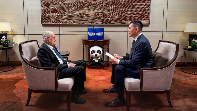 பொருளாதாரத்திற்கான நோபல் பரிசு பெற்றவரின் சிறப்பு பேட்டி