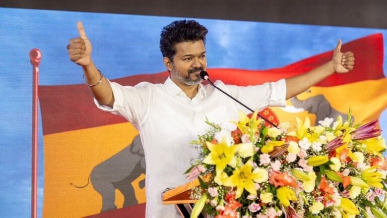 “விசில் சின்னத்தை கோலமாக போடுங்க”- விஜய் வேண்டுகோள்