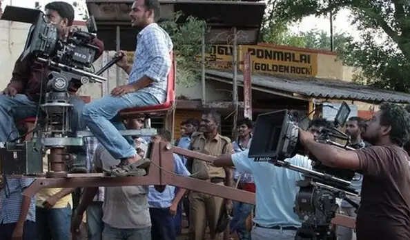 மே 2-இல் திரைப்பட தயாரிப்பாளர்கள் வேலைநிறுத்தம்