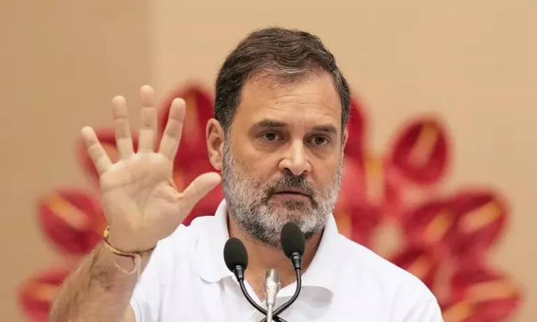 ராகுல் காந்தி கொடுத்த தேர்தல் ‘ஆஃபர்’… தேர்தல் வாக்குறுதி மழை..!!!!  