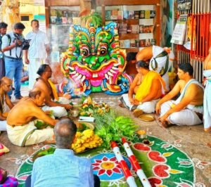 மதுரை கள்ளழகர் கோவில் சித்திரை திருவிழாவுக்குமுகூர்த்தக்கால் நடப்பட்டது