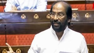 ”தமிழ்நாட்டுக்கு வெறும் 48 சீட் தானா?” மத்திய அரசின் மசோதாவால் வரும் சிக்கல்…. திருச்சி சிவா விளாசல்….!! 