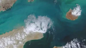 மீண்டும் ஹார்முஸ் நீரிணையை மூடிய ஈரான்! காரணம் என்ன?