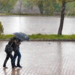 தமிழகத்தில் கனமழை எச்சரிக்கை: இன்றும், நாளையும் இந்த மாவட்டங்களில் கொட்டப்போகுது மழை!  