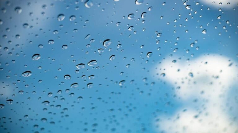 அடுத்த 4 நாட்களுக்கு இடியுடன் கூடிய மழை; வானிலை ஆய்வு மையம் எச்சரிக்கை  