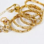 தேர்தல் நாளில் தங்கம் வெள்ளி விலையில் சரிவு  