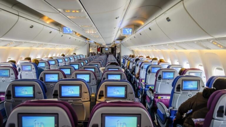 விமான பயணிகளுக்கு அதிர்ச்சி: 60% இலவச இருக்கை ஒதுக்கீடு உத்தரவு நிறுத்திவைப்பு  