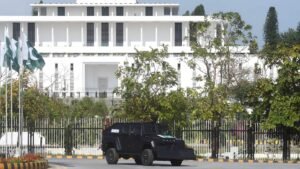 இஸ்லாமாபாத்தில் தொடங்கும் அமெரிக்க -ஈரான் அமைதிப் பேச்சுவார்த்தை! கோட்டை போல மாறிய நகரம்  